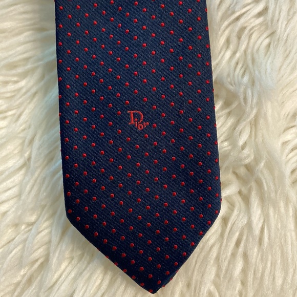Christian Dior Man Tie so beautiful navy blue with red dots excellent condition - Picture 2 of 12